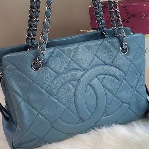 Chanel caviar quilted timeless expandable tote